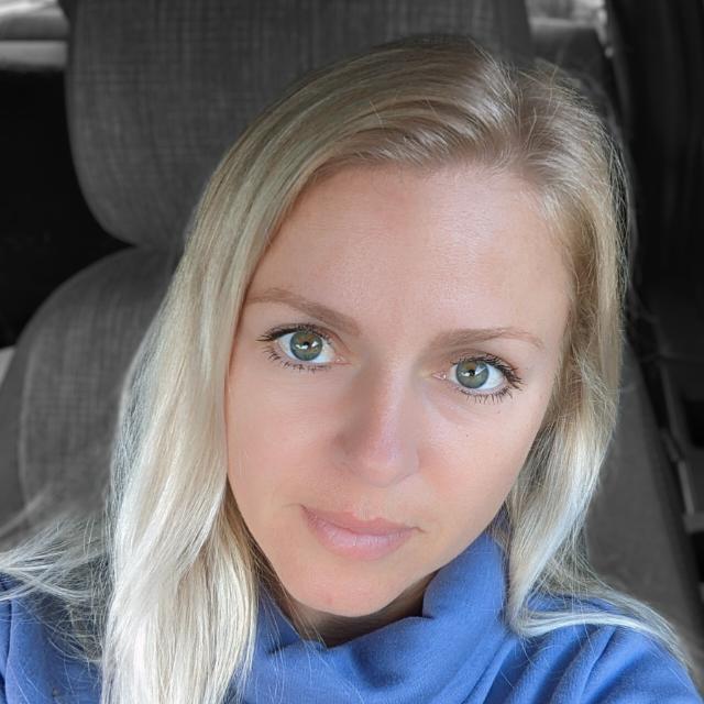 Криста Шойхате - Преподаватель английского